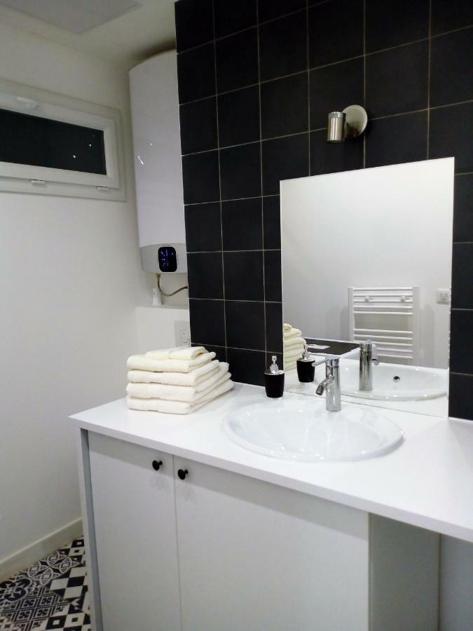 Superbe T2 Vieux Port Apartment Марсилия Екстериор снимка